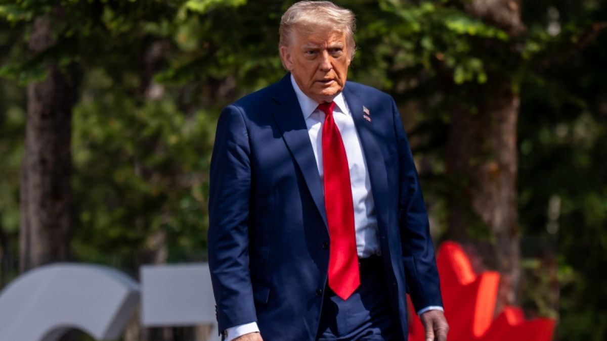 Donald Trump Seeblockade setzt dem Iran offenbar m&auml;chtig zu. (Foto)