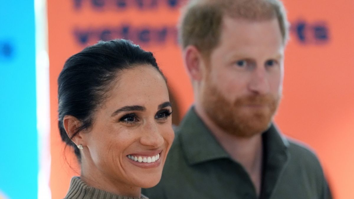 Sind Prinz Harry und Meghan Markle bald pleite? Den aktuellen Royals-News zufolge soll das Paar in Montecito weit &uuml;ber seine Verh&auml;ltnisse leben. (Foto)