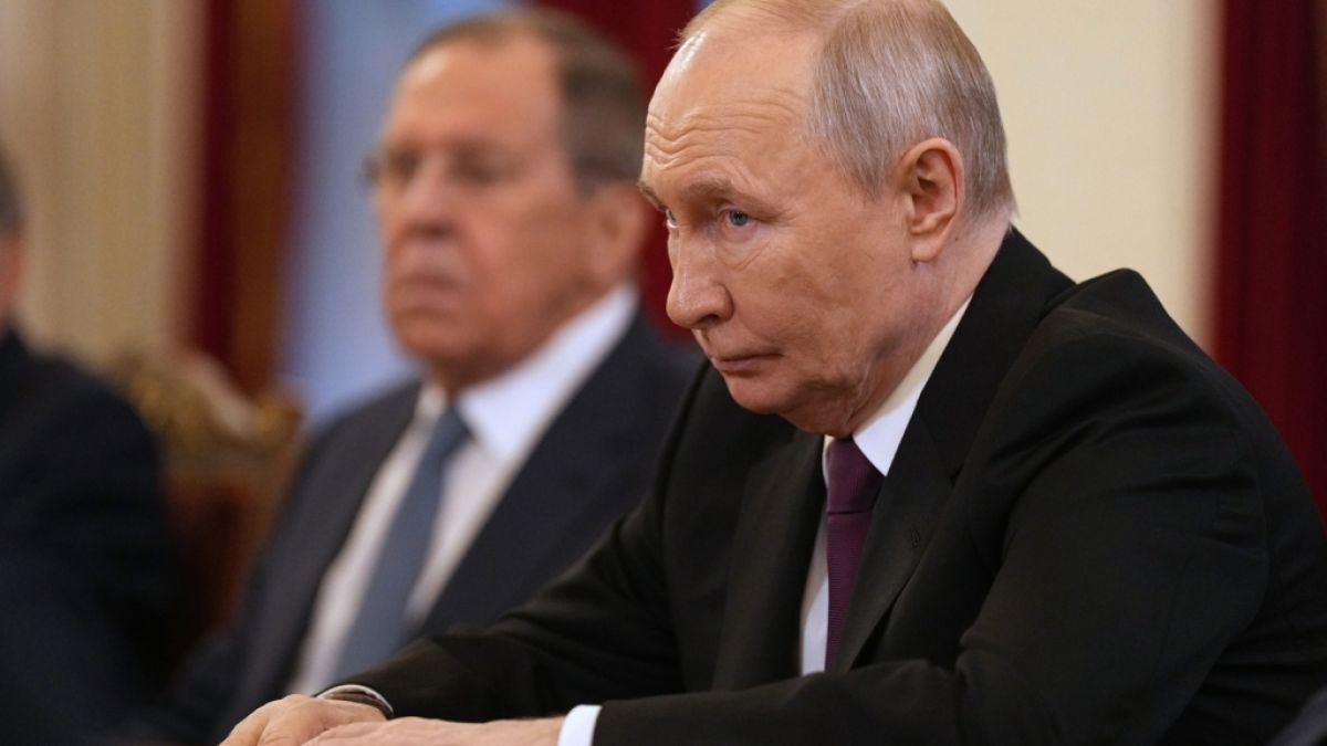 Wladimir Putin muss positive Nachrichten aktuell mit der Lupe suchen - Meldungen &uuml;ber empfindliche R&uuml;ckschl&auml;ge gibt's indes f&uuml;r den Kreml-Chef am laufenden Band. (Foto)