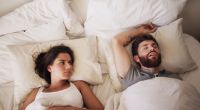 Was Frauen nachts wachhält, ist laut Forschung häufig die sogenannte 