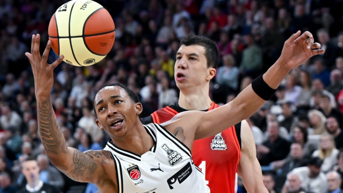 Austin Matthew Crowley k&auml;mpft um den Ball (Archivbild, 2026). (Foto)