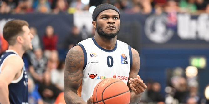 TJ Crockett Jr.
