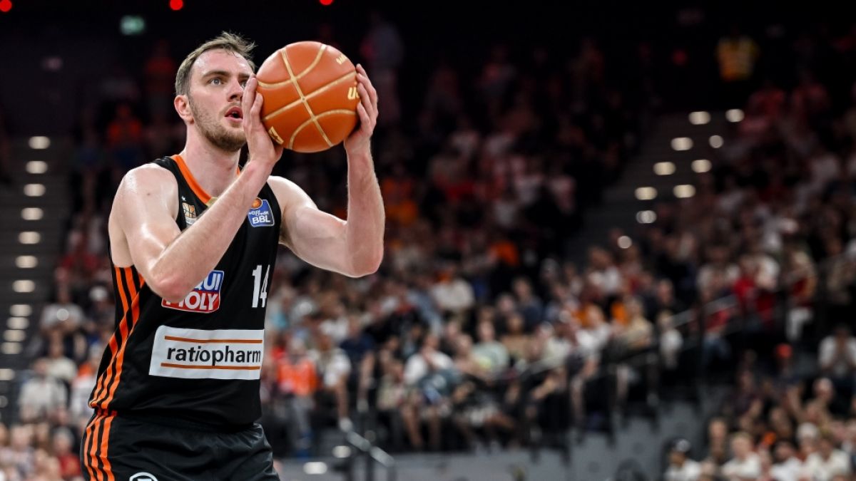 Philipp Herkenhoff im Trikot von ratiopharm ulm (Archivbild, 2025). (Foto)
