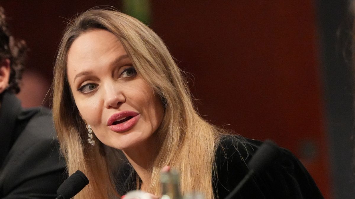 Angelina Jolie: Ihr neuer Film "Couture" polarisiert. (Foto)
