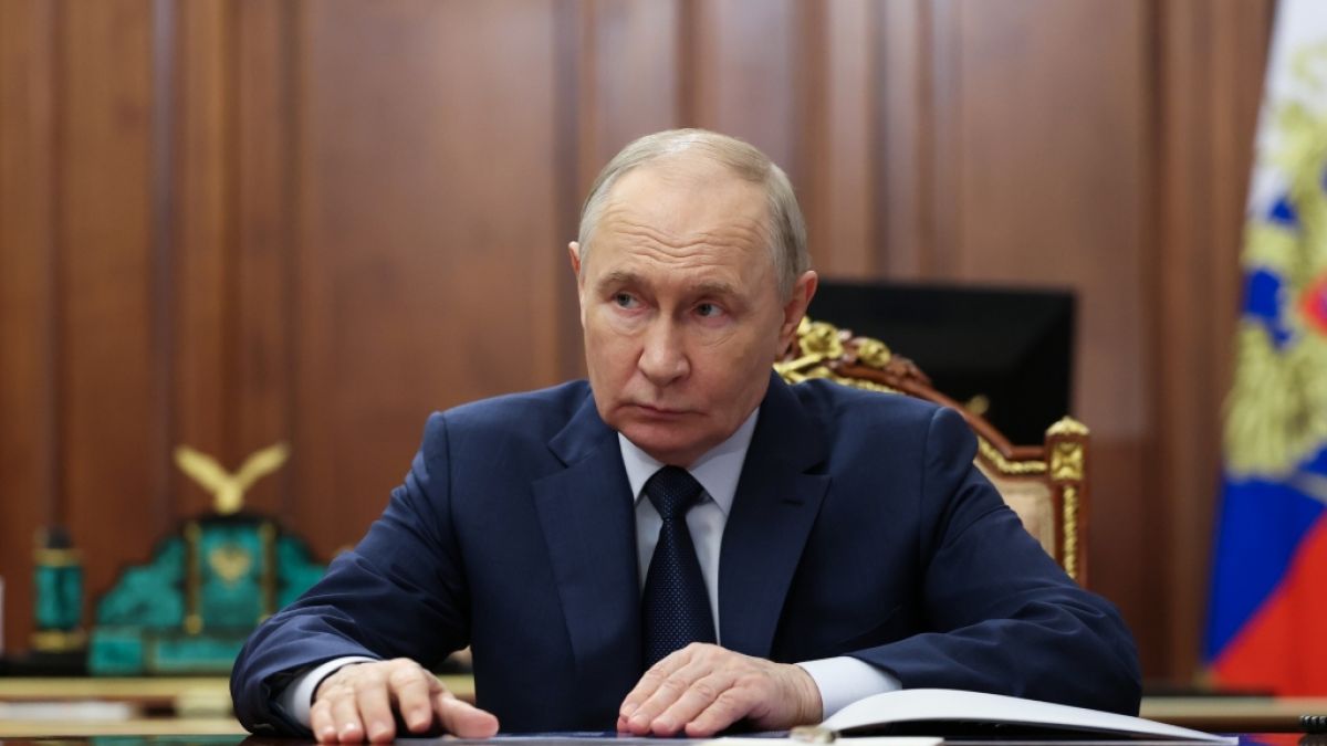 Wladimir Putin bangt nach einem Gro&szlig;-Angriff der Ukraine um seine &Ouml;l-Raffinerien. (Foto)