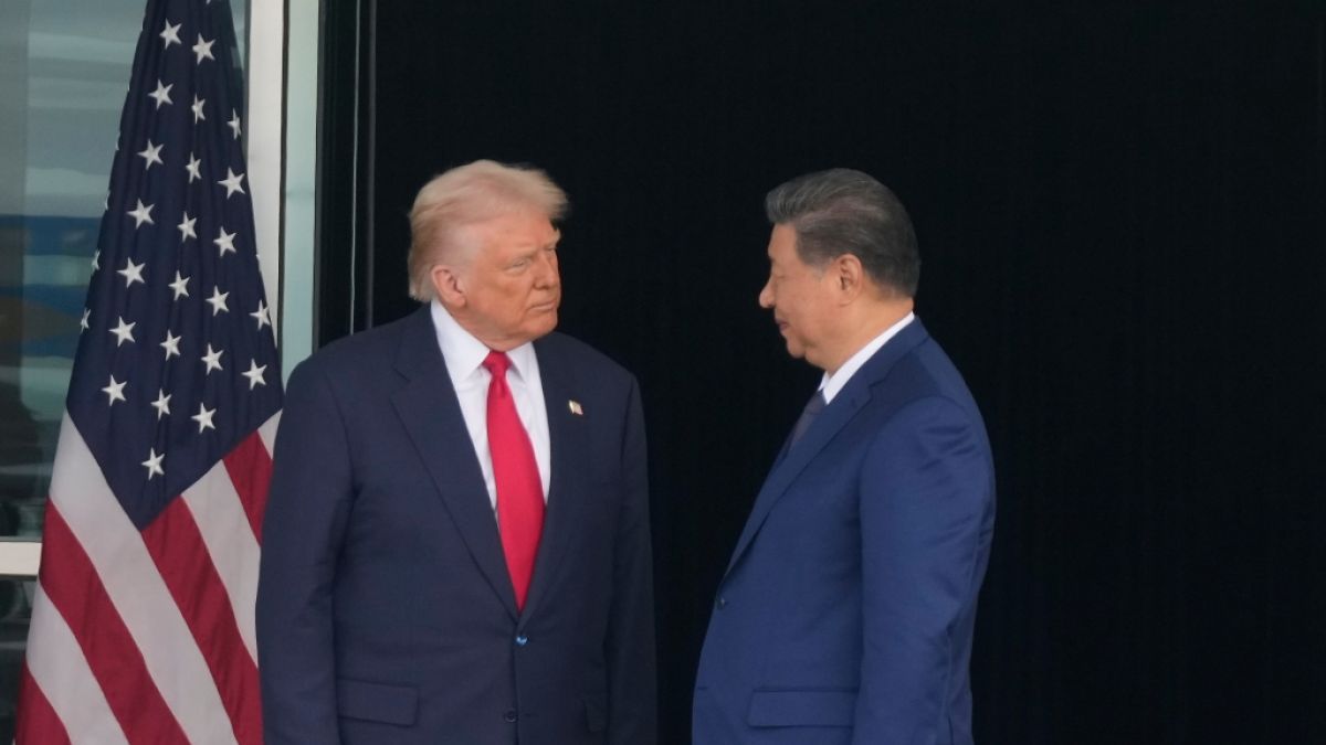 US-Pr&auml;sident Donald Trump (l) und der chinesische Pr&auml;sident Xi Jinping. (Foto)