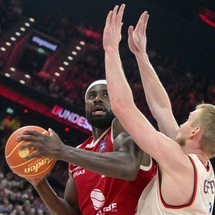 Statistiken und Steckbrief des Centers der Fitness First Würzburg Baskets
