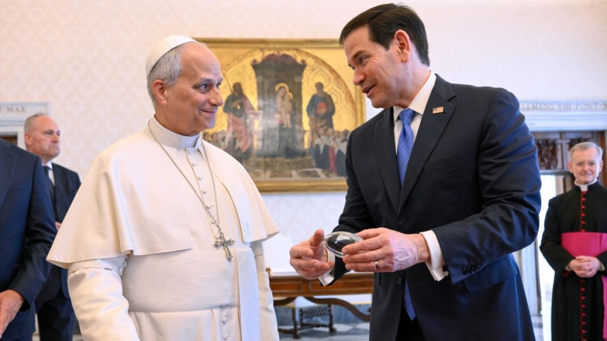 Marco Rubio blamierte sich mit seinem Geschenk f&uuml;r den Papst. (Foto)
