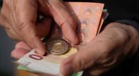Die gesetzliche Rente dürfte bald schon nicht einmal mehr für die Mietkosten reichen, warnen Experten.