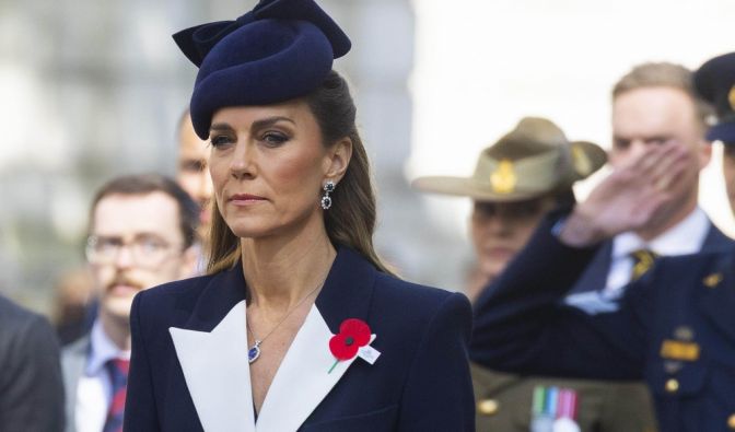 Prinzessin Kate solo