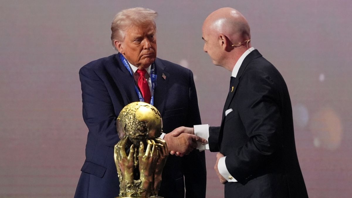 US-Pr&auml;sident Donald Trump (l) und Fifa-Pr&auml;sident Gianni Infantino. (Foto)