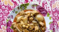 Massaman-Curry mit Lotossamen und Rindfleisch