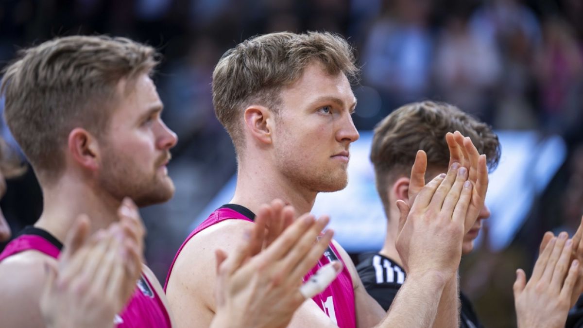 Lars Thiemann im Trikot der Telekom Baskets Bonn (Archivbild, 2025). (Foto)