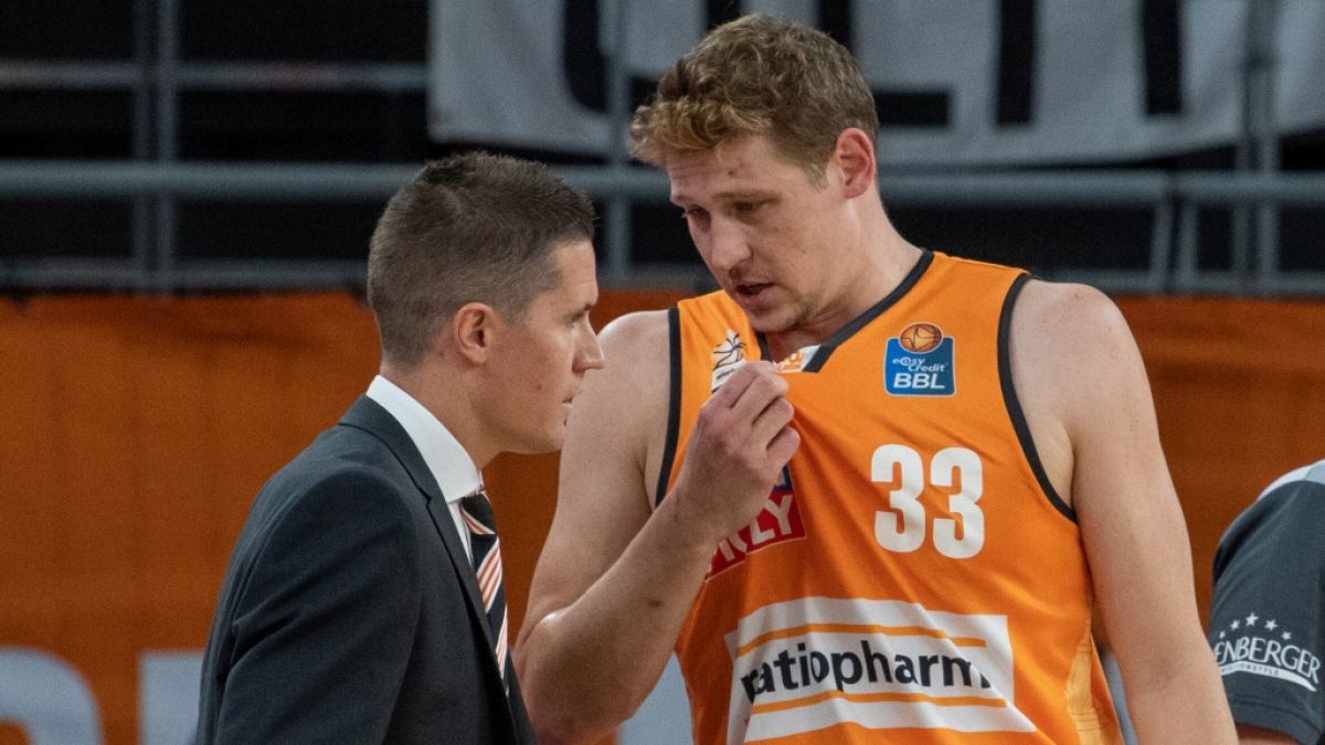 Patrick Heckmann (r.) im Trikot von ratiopharm ulm (Archivbild, 2021). (Foto)