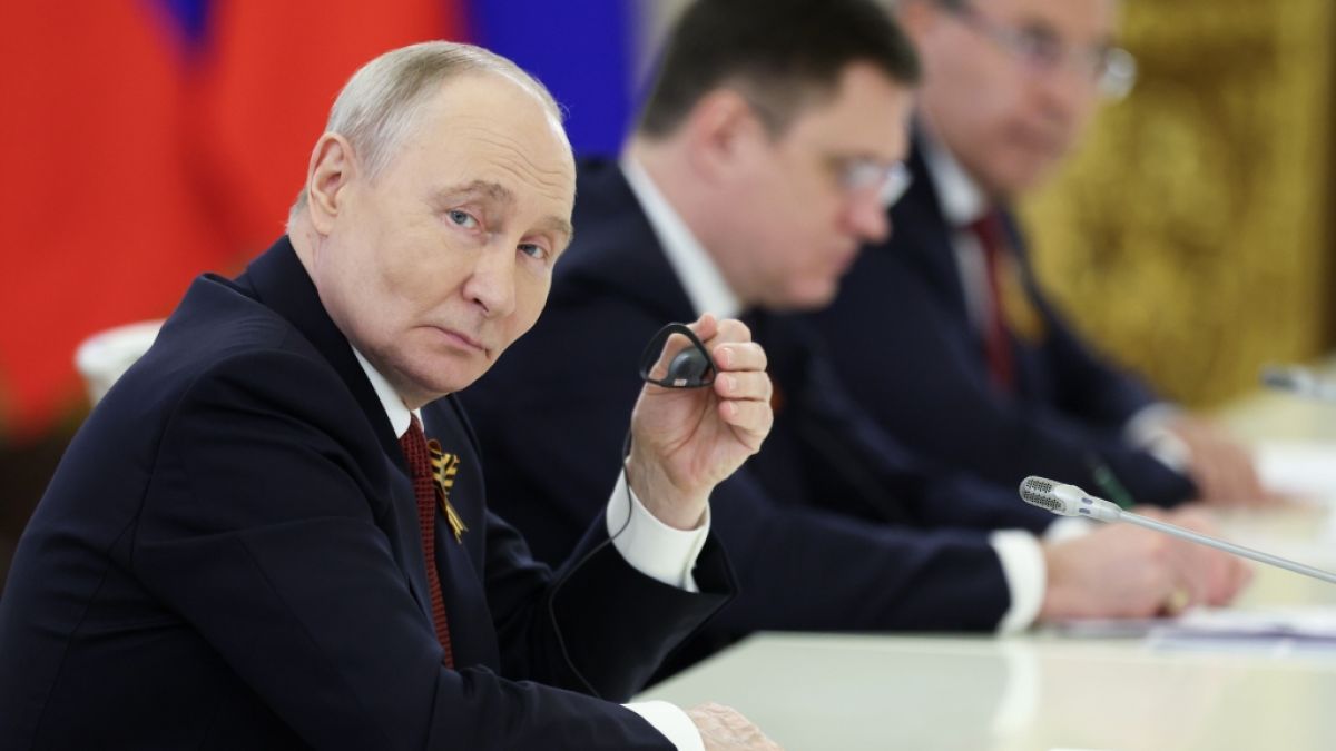 &Ouml;ffentliche Auftritte von Wladimir Putin werden immer seltener - angeblich zieht es der Kreml-Chef vor, sich in einem unterirdischen Geheimversteck zu verschanzen. (Foto)