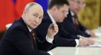 Öffentliche Auftritte von Wladimir Putin werden immer seltener - angeblich zieht es der Kreml-Chef vor, sich in einem unterirdischen Geheimversteck zu verschanzen.