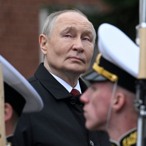 Gerüchte um Staatsstreich - Kremlchef irritiert mit Ende des Ukraine-Kriegs