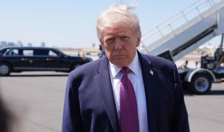 Donald Trump machte sich mit seinen Drohungen erneut zur Lachnummer.