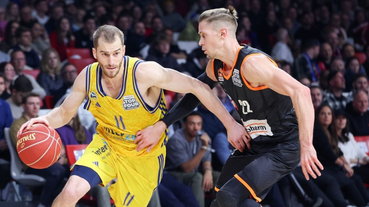 Thomas Klepeisz (r.) im Trikot von ratiopharm ulm (Archivbild, 2024). (Foto)