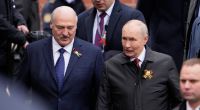 Alexander Lukaschenko (l.) und Wladimir Putin bei der Siegesparade in Moskau.