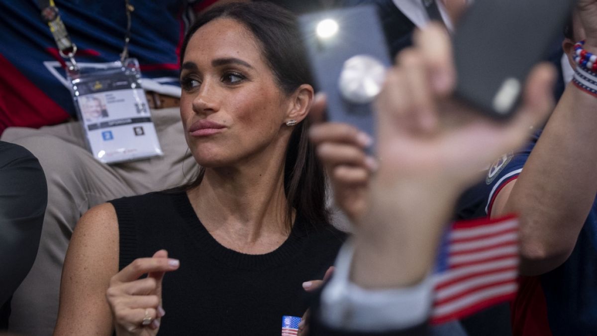 In den Royals-News ist aktuell &uuml;ber Meghan Markles geheime Pl&auml;ne zu lesen, mit denen Prinz Harrys Frau eine spektakul&auml;re R&uuml;ckkehr ins Rampenlicht planen soll. (Foto)