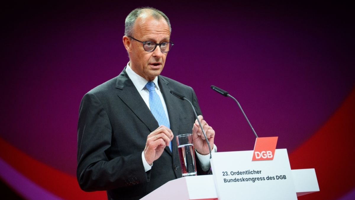 Bundeskanzler Friedrich Merz spricht&nbsp;beim 23. Ordentlichen Bundeskongress des Deutschen Gewerkschaftsbundes (DGB) im Estrel Congress Center. (Foto)