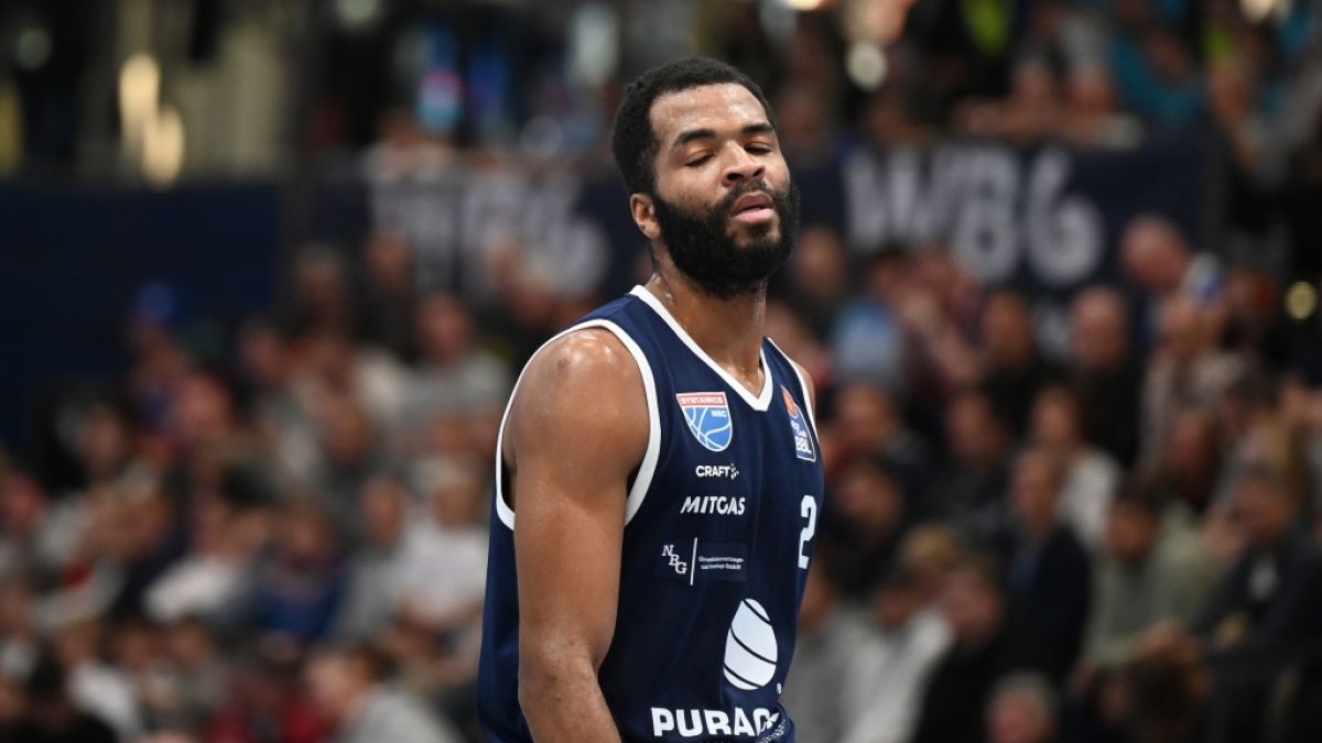 Andrew Harrison reagiert entt&auml;uscht nach einer Niederlage des SYNTAINICS MBC (Archivbild, 2026). (Foto)