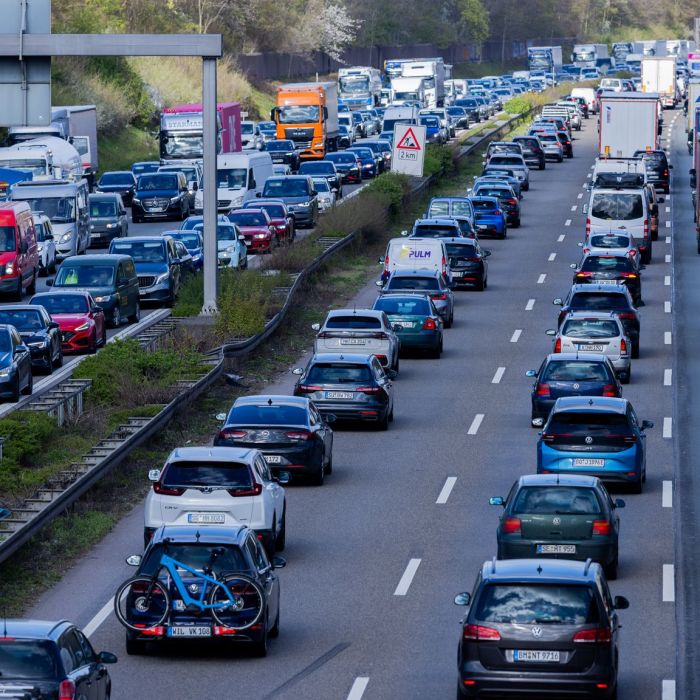 Achtung, Autofahrer! Auf diesen Routen droht zum Feiertag Stau-Chaos