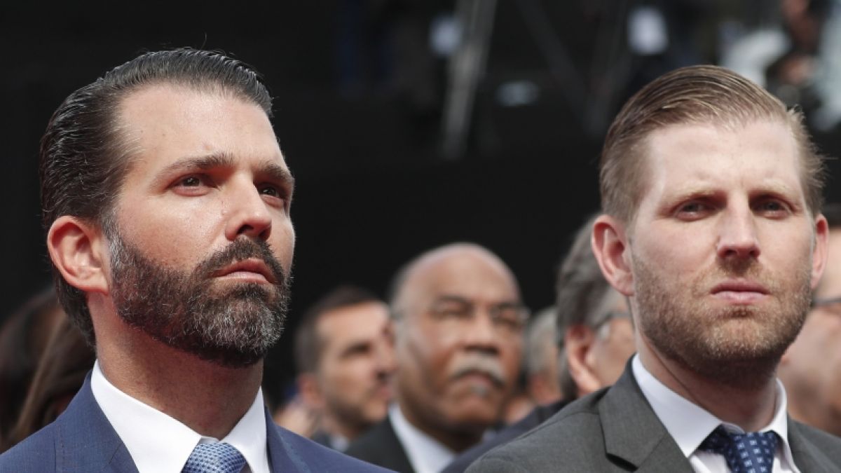 Donald Trump Jr. (links) und Eric Trump wollen ein Trump-Telefon auf den Markt bringen. (Foto)