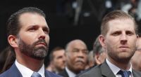 Donald Trump Jr. (links) und Eric Trump wollen ein Trump-Telefon auf den Markt bringen.