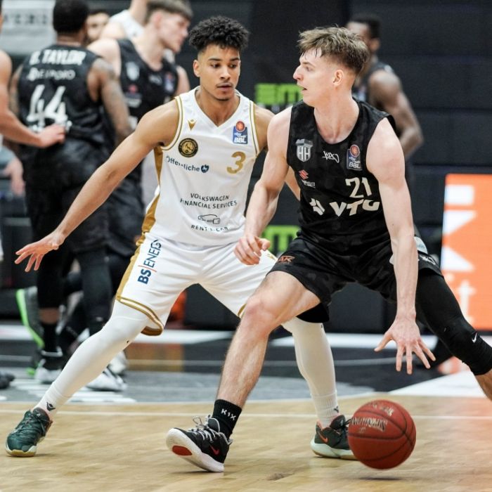 Aktuelle Stats zur Nummer 3 der SKYLINERS