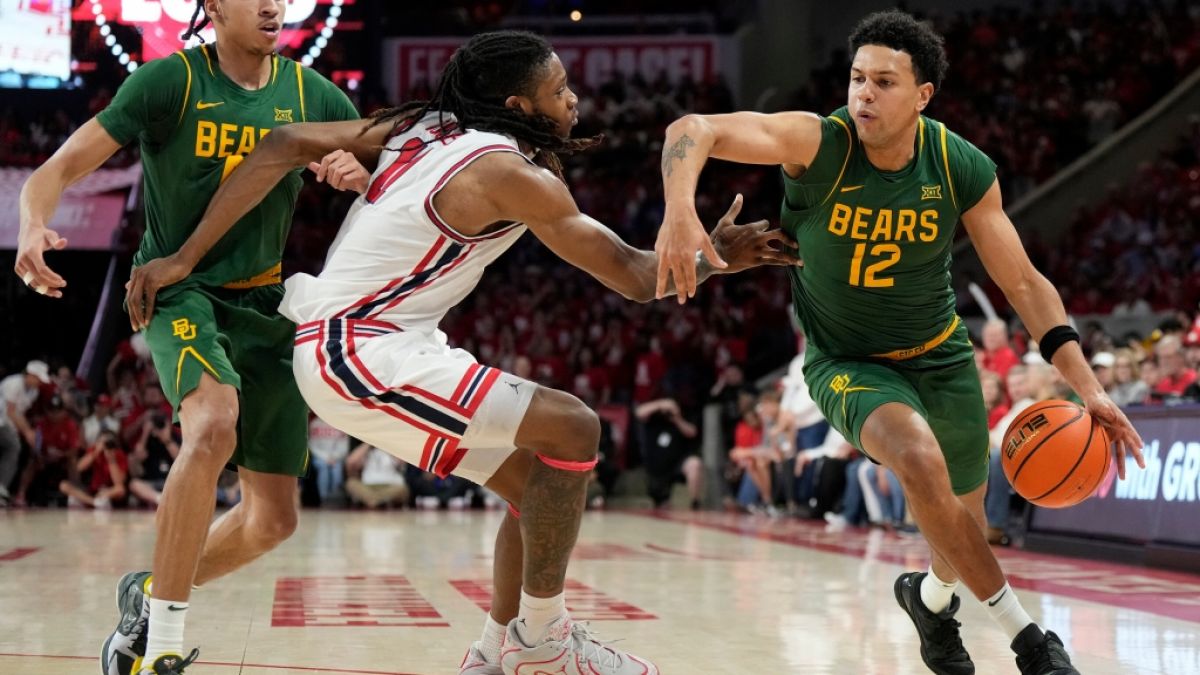 Michael Rataj (r.) im Trikot der Baylor Bears (Archivbild, 2026). (Foto)