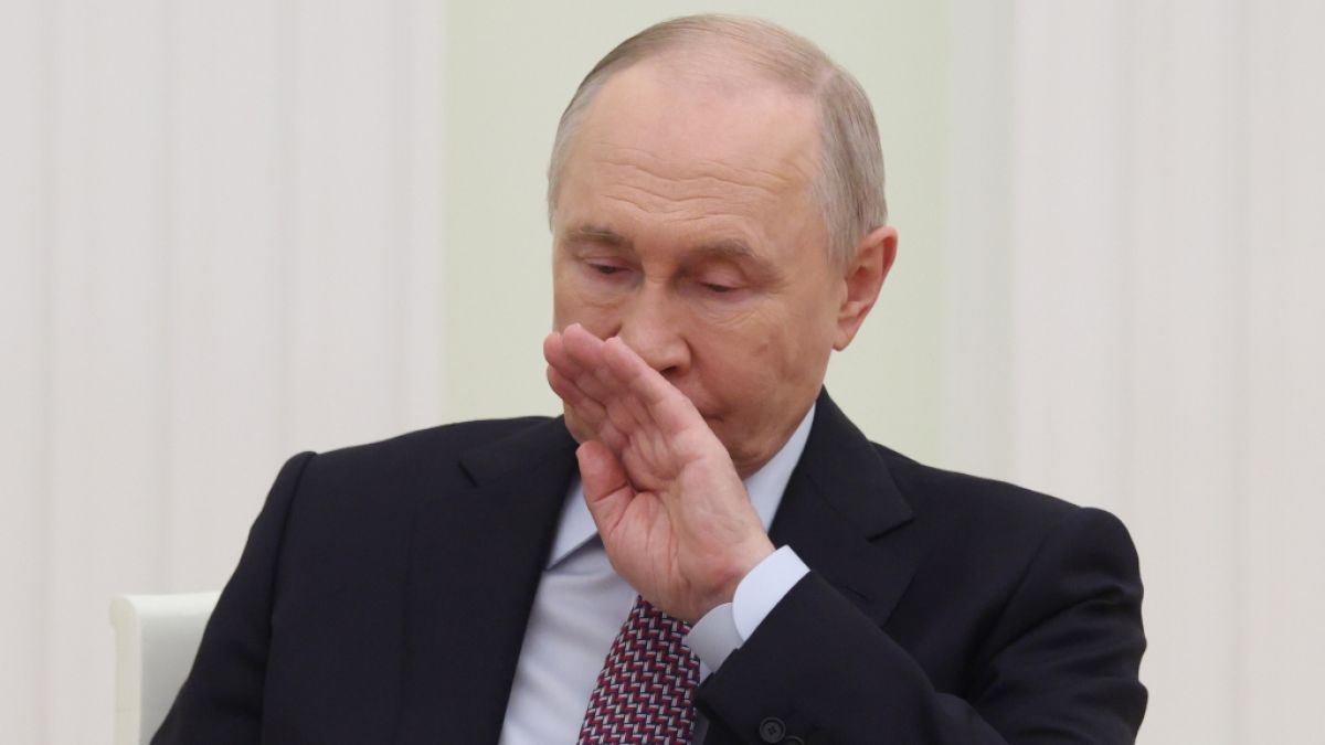 Schon wieder brennt eine russische &Ouml;lraffinerie - Wladimir Putin muss erneut einen R&uuml;ckschlag im Bereich der russischen Infrastruktur hinnehmen. (Foto)