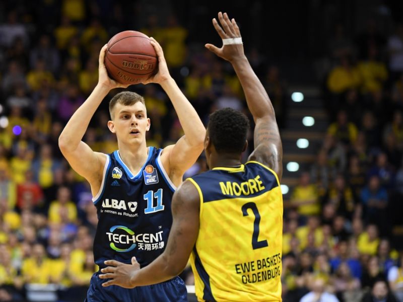 Lorenz Brenneke: Statistiken und Steckbrief des Power Forwards der SKYLINERS