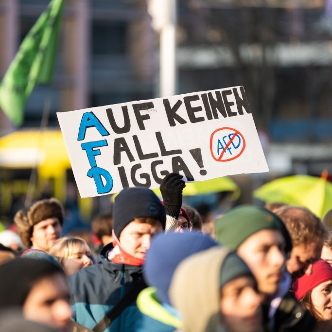 In welchen Städten gibt's ab 1.6. Demos gegen AfD, Menschenhass und Rechtsruck?