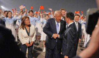 Bei seiner Ankunft in Peking machte Donald Trump keine besonders gute Figur.