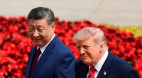 Donald Trump zeigte sich am ersten Tag seines China-Besuchs eher zurückhaltend.