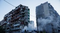 Ein zerstörtes Wohnhaus nach einem russischen Raketenangriff in der Ukraine.