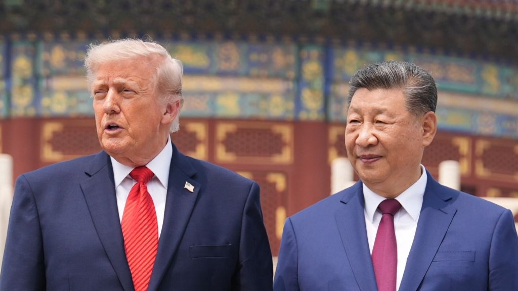 Donald Trump steht neben Xi Jinping vor dem Himmelstempel. (Foto)