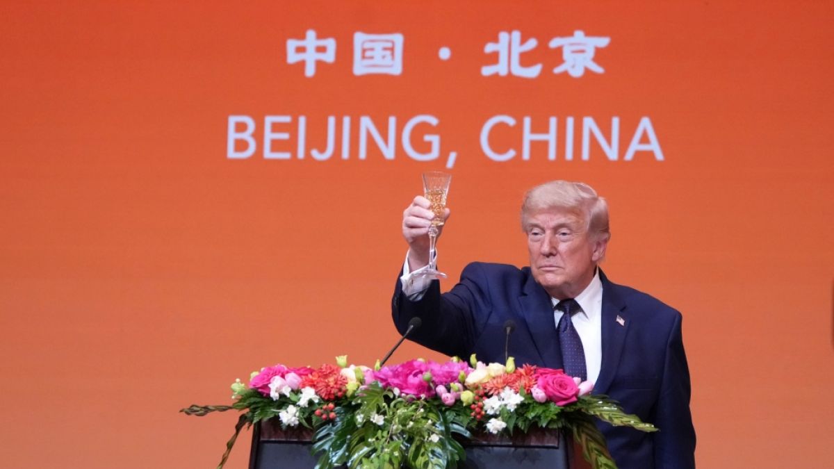 Donald Trump und das Champagner-R&auml;tsel: Hat er beim Staatsbankett in Peking Alkohol getrunken? (Foto)