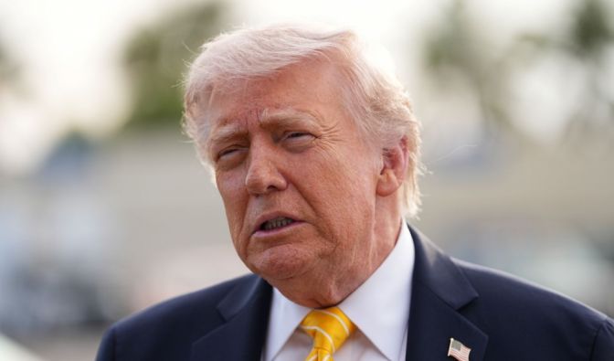 Tiefer Fall setzt sich fort - US-Präsident ignoriert Ablehnung Donald Trump