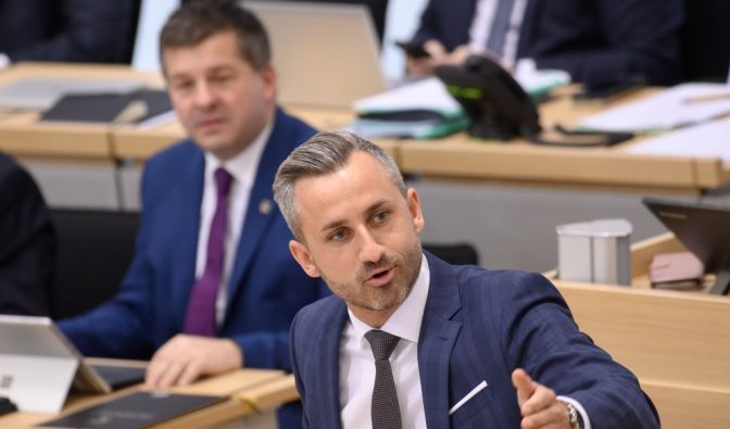 AfD-Plan sorgt für Alarm - Innenminister spricht von "Staatsstreich" Machtwechsel in Sachsen-Anhalt?