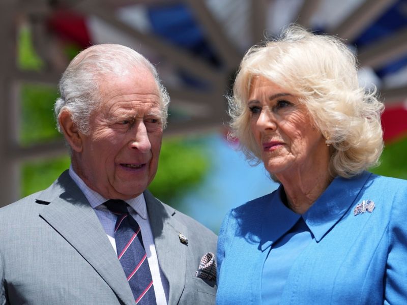König Charles III.: Streit wegen seiner frostigen Vorliebe - Camillas Schwester packt aus 