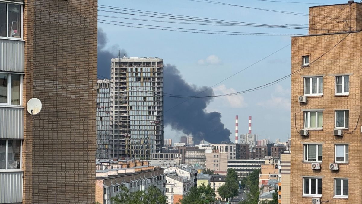 Im Osten Moskaus brach ein Feuer aus. Zuvor hat die Ukraine mit Gegenangriffen reagiert. (Foto)