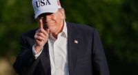 Donald Trump sorgt mit einem Alien-Foto für Wirbel.