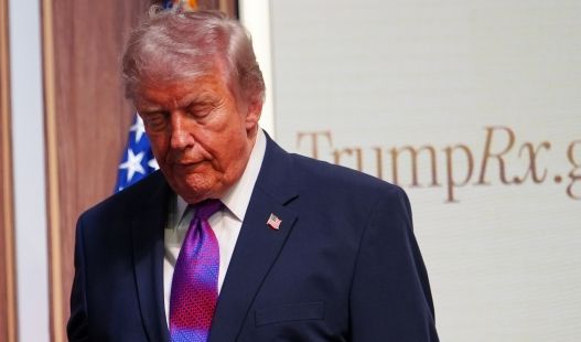 "Als würde er gleich umkippen" - Video von US-Präsident alarmiert Donald Trump