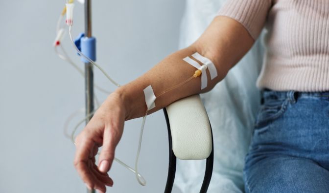 Welche Risiken drohen bei Vitamininfusionen in "Drip-Spas"? Bundesinstitut warnt