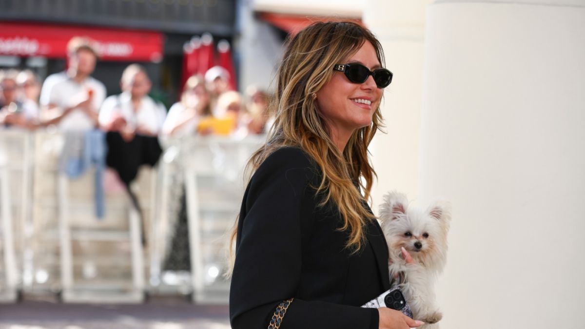 Heidi Klum bei der Ankunft in Cannes. (Foto)
