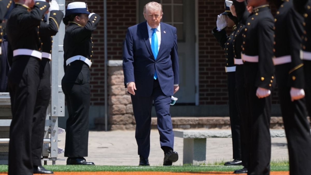 Donald Trump hat wieder &uuml;ber eine dritte Amtszeit gescherzt. (Foto)