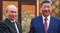 Wladimir Putin (links) bekam von Xi Jinping ein ganz besonderes Bild präsentiert.